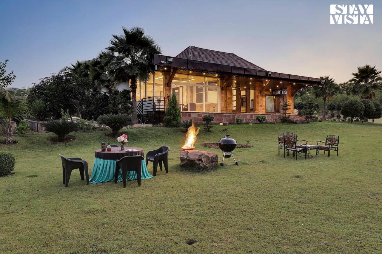 Stayvista'S Lakeside Whispers - Lake & Mountain-View Villa With Lawn & Indoor-Outdoor Games นาคปุระ ภายนอก รูปภาพ