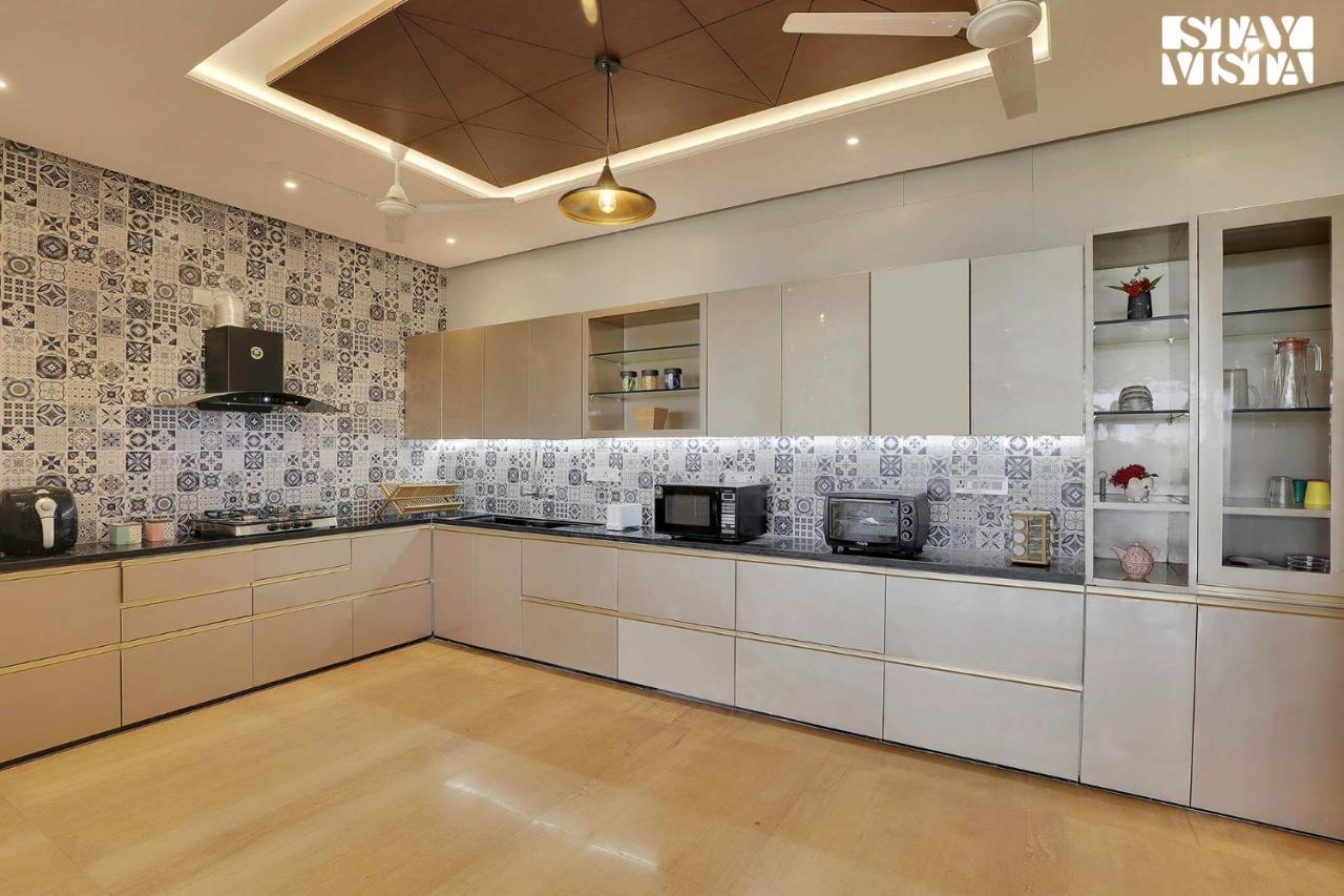 Stayvista'S Lakeside Whispers - Lake & Mountain-View Villa With Lawn & Indoor-Outdoor Games นาคปุระ ภายนอก รูปภาพ