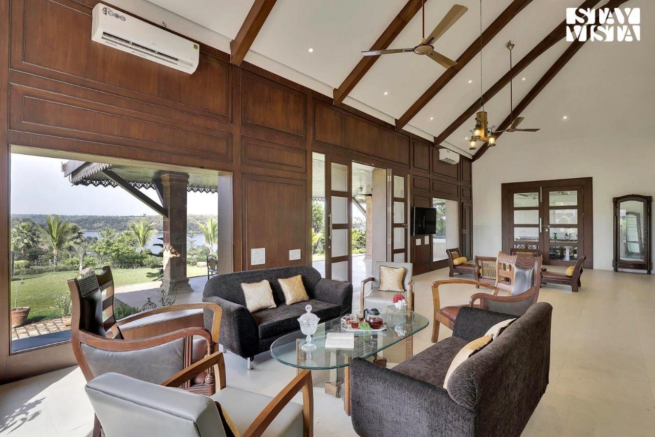 Stayvista'S Lakeside Whispers - Lake & Mountain-View Villa With Lawn & Indoor-Outdoor Games นาคปุระ ภายนอก รูปภาพ